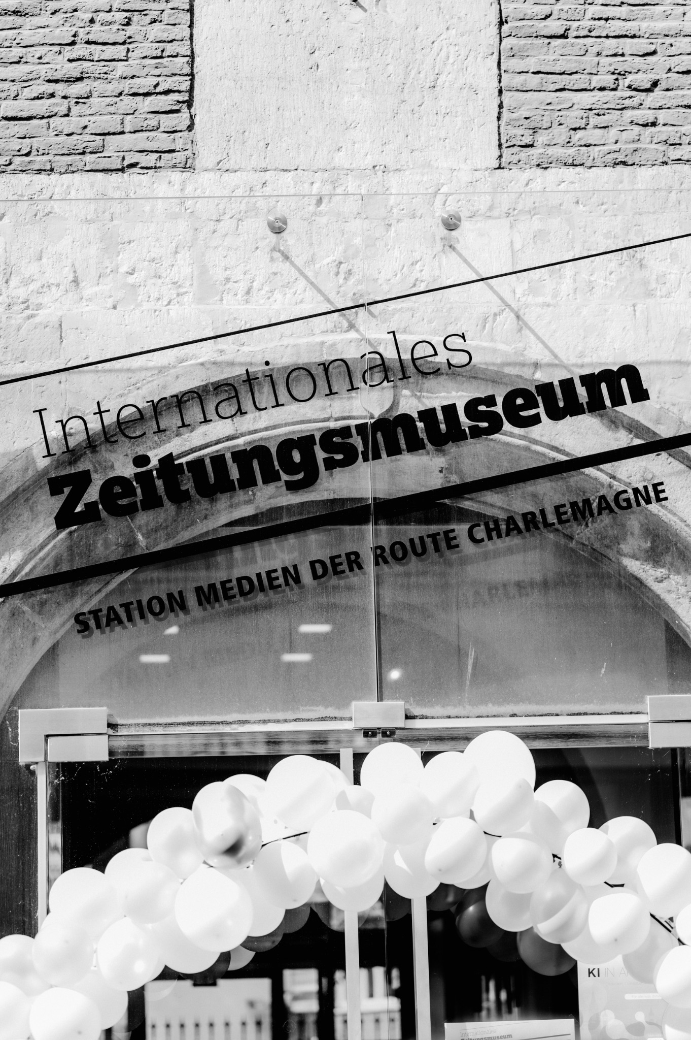 S&M Standesamt 004 SW